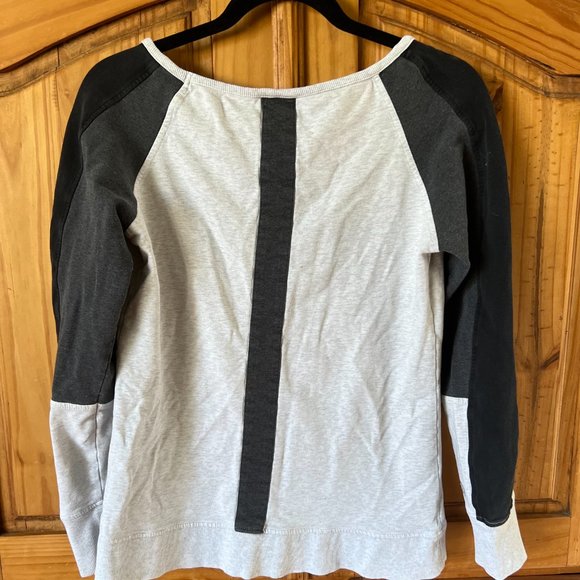 MPG Crewneck Sweatshirt – Soft, Lightweight & Cozy (M) - Picture 3 of 3